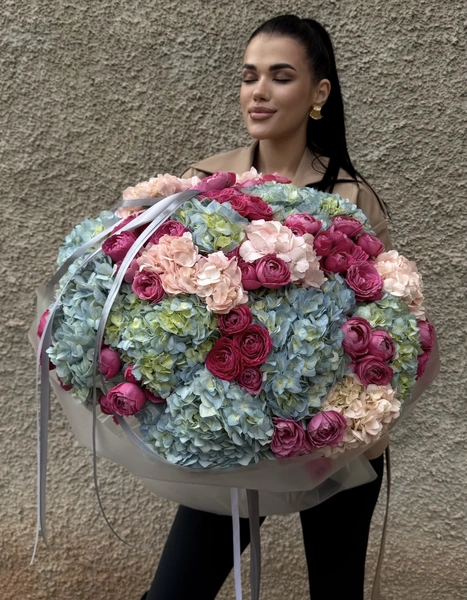 Авторский с гортензией №134