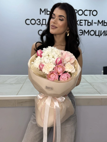 Авторский букет с тюльпанами №170