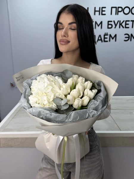 Авторский букет с тюльпанами №160