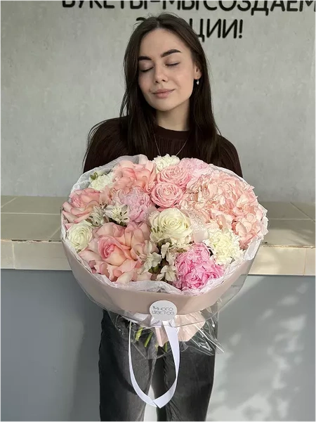 Авторский с Пионами №80