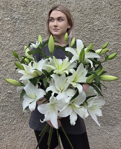 Лилия белая