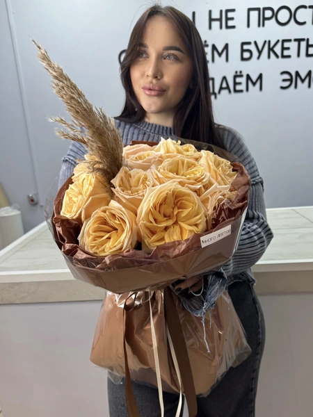 Розы пионовидные 11шт №59