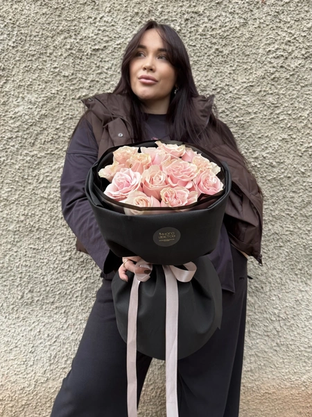 Розы Эквадор 13шт №56