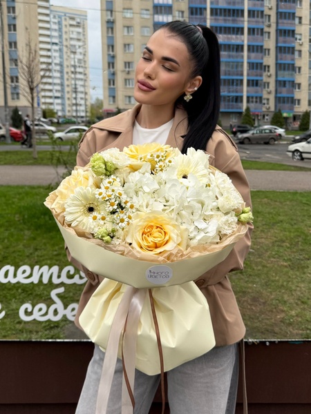 Авторский букет цветов №42