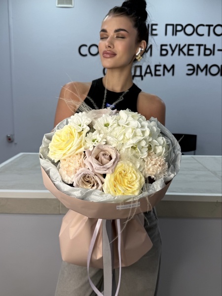 Авторский букет с Гортензией №202