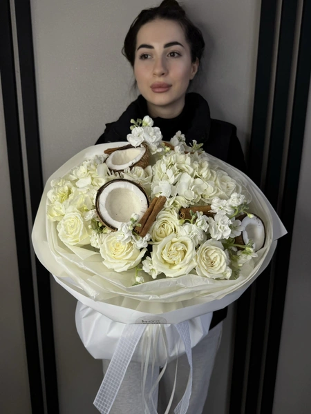 Авторский букет с кокосами №157