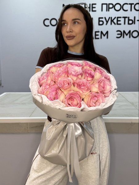 Розы Эквадор 15шт №53