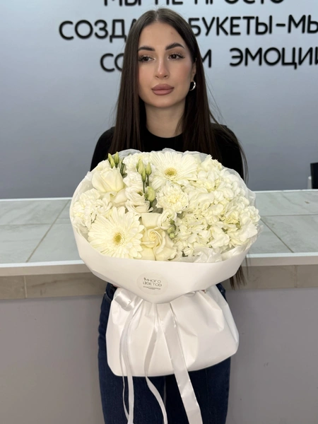 Авторский монохромный букет №166